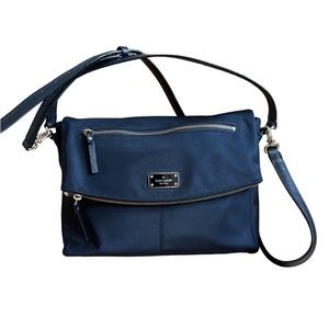 Black Kate spades medium purse